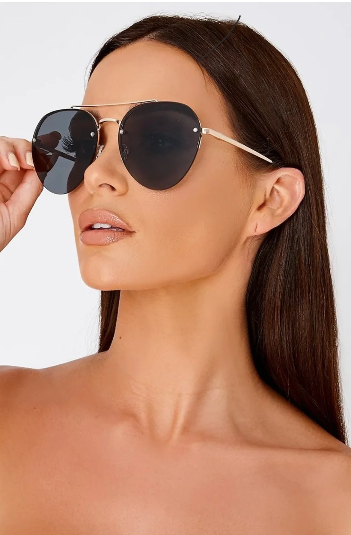 Sleek Black Wide-Rim Sunglasses